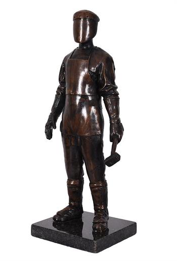 The Craftsman (bronze) - Bronze Sculpture by Jonathan van der Walt